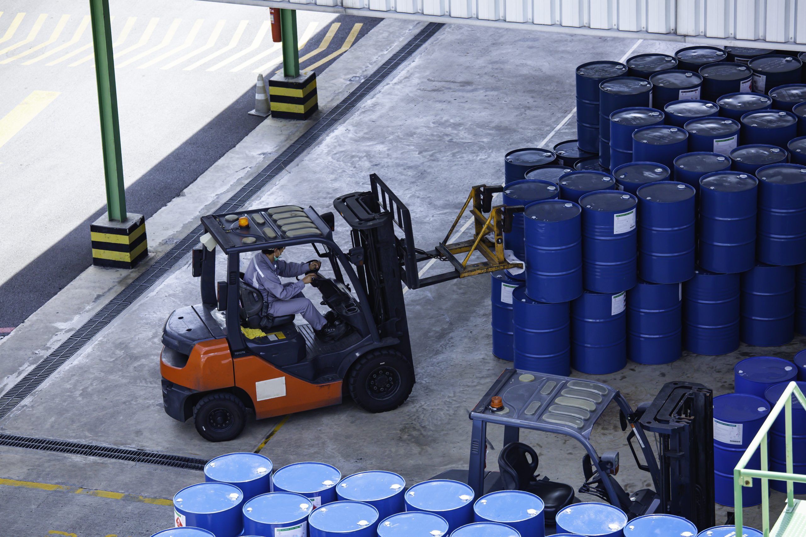 Mua hóa chất thí nghiệm online