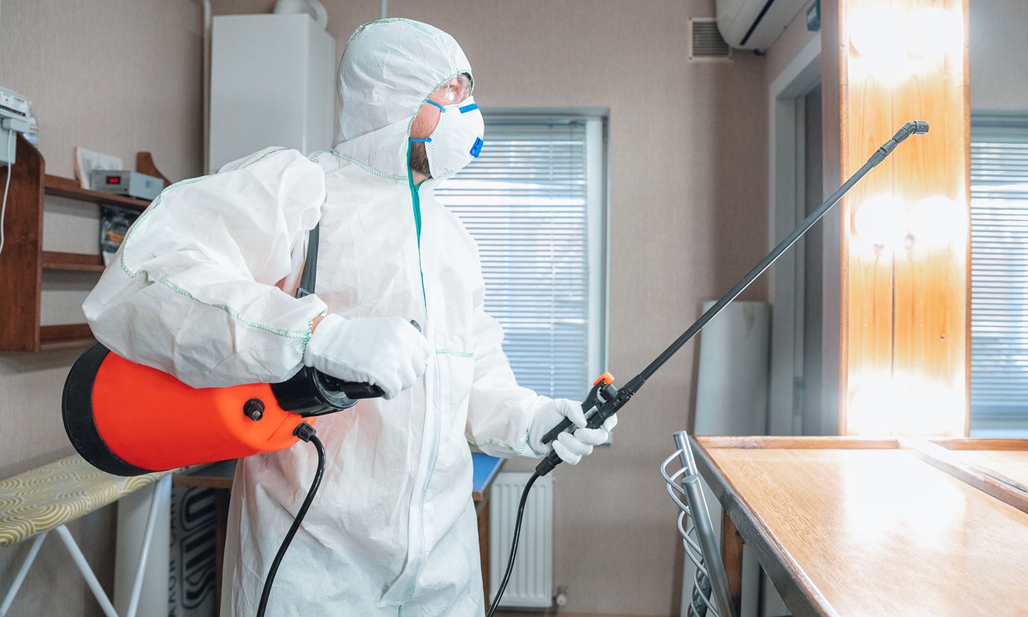 Cloramin B trong sát khuẩn bề mặt và kiểm soát dịch bệnh